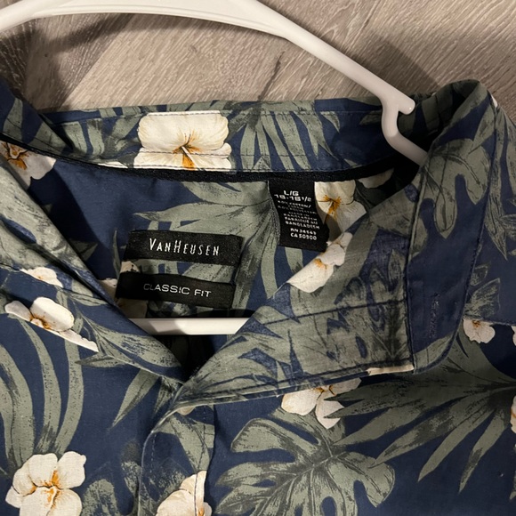Van Heusen floral button up - Picture 2 of 3